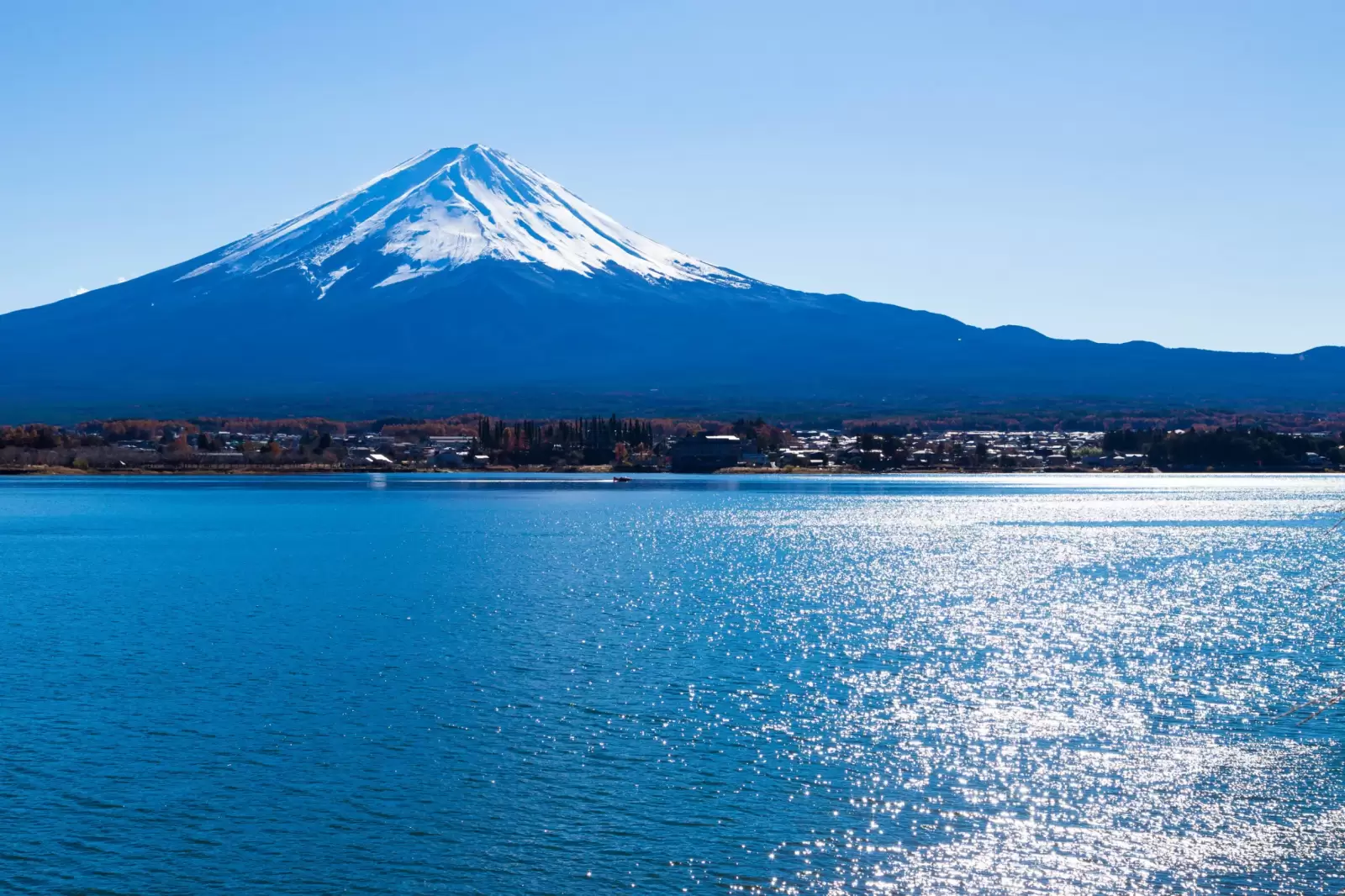 autumn view of mt fuji japan s tallest mountain