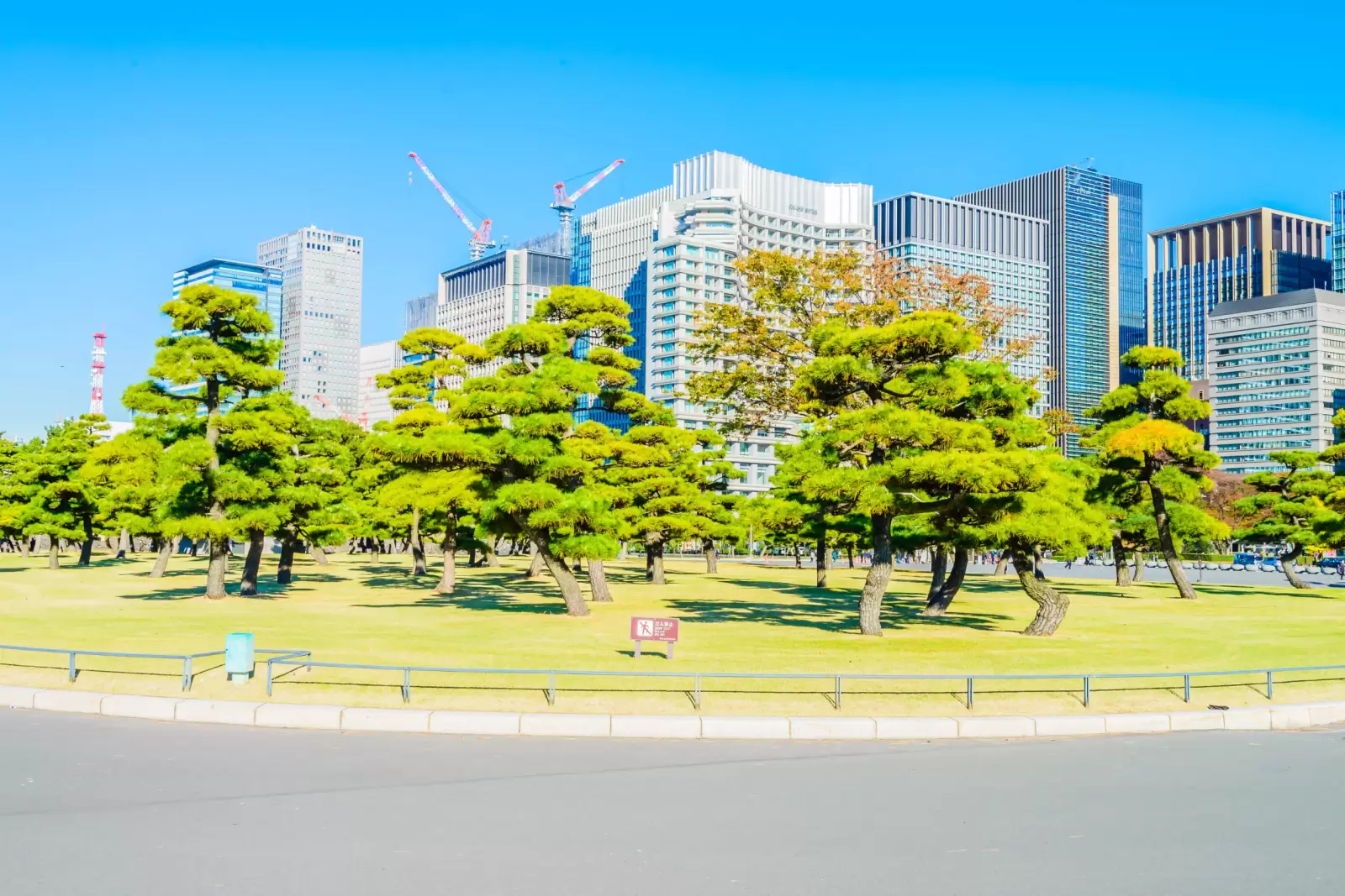 beautiful imperial palace building in tokyo japan