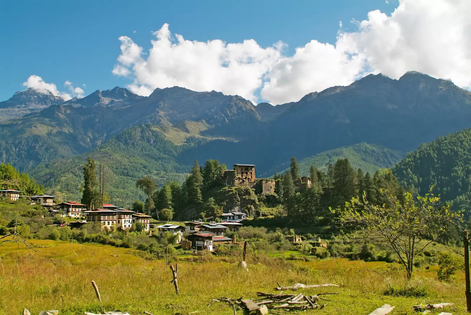 bhutan village drukyeldzong in paro valley with ruin of drukyel dzong