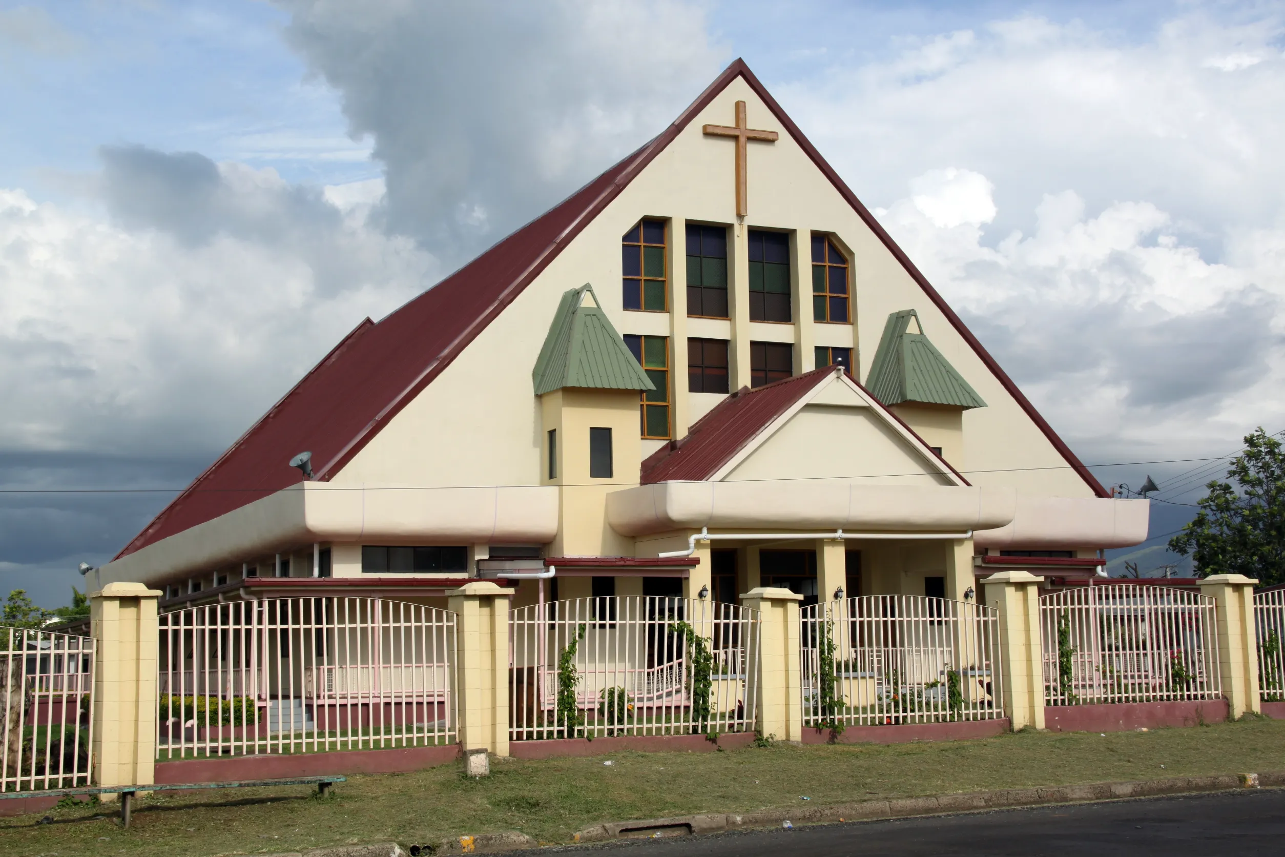 bigest catholic church in fiji town lautoka