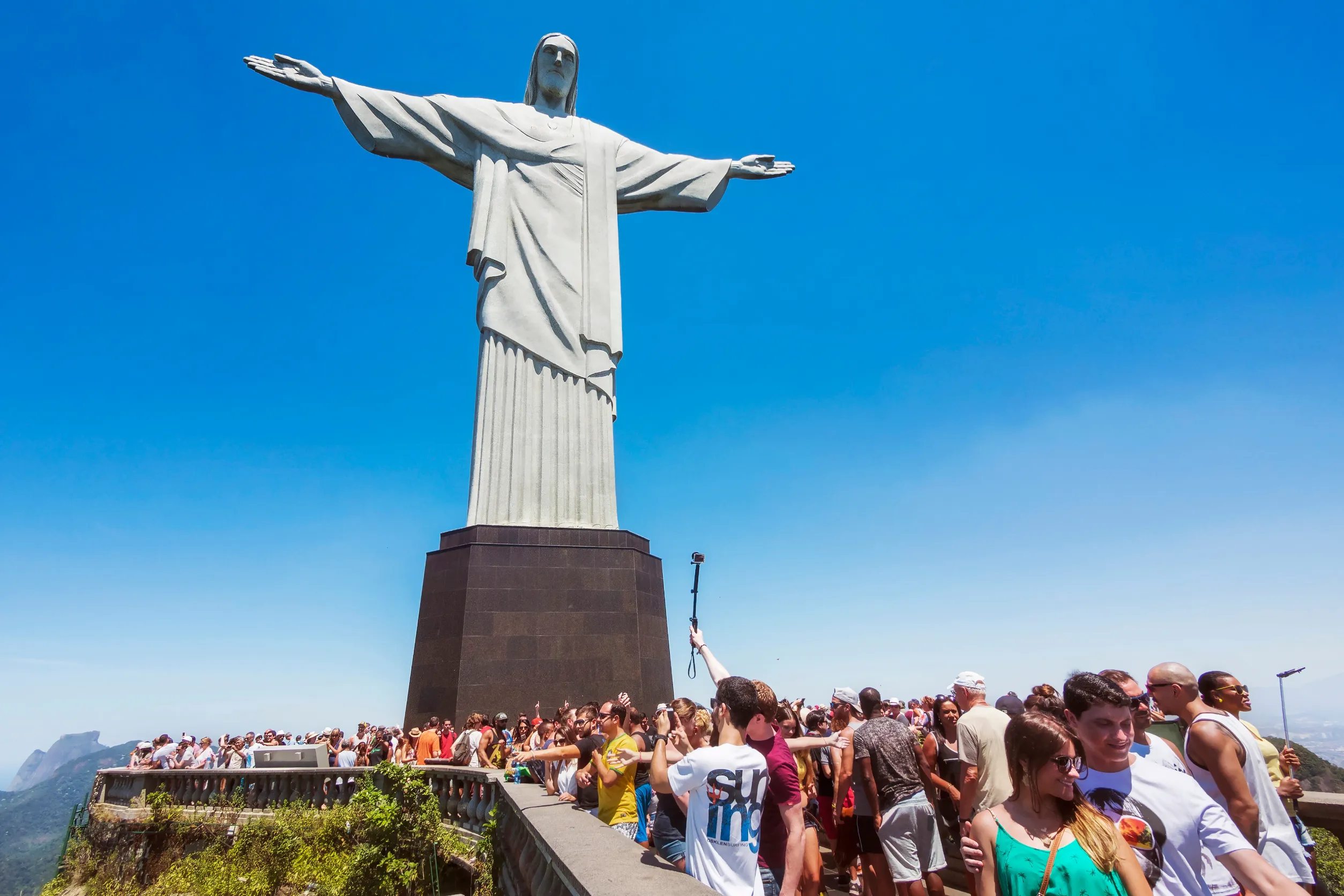 christ the redeemer statue atop the corcovado