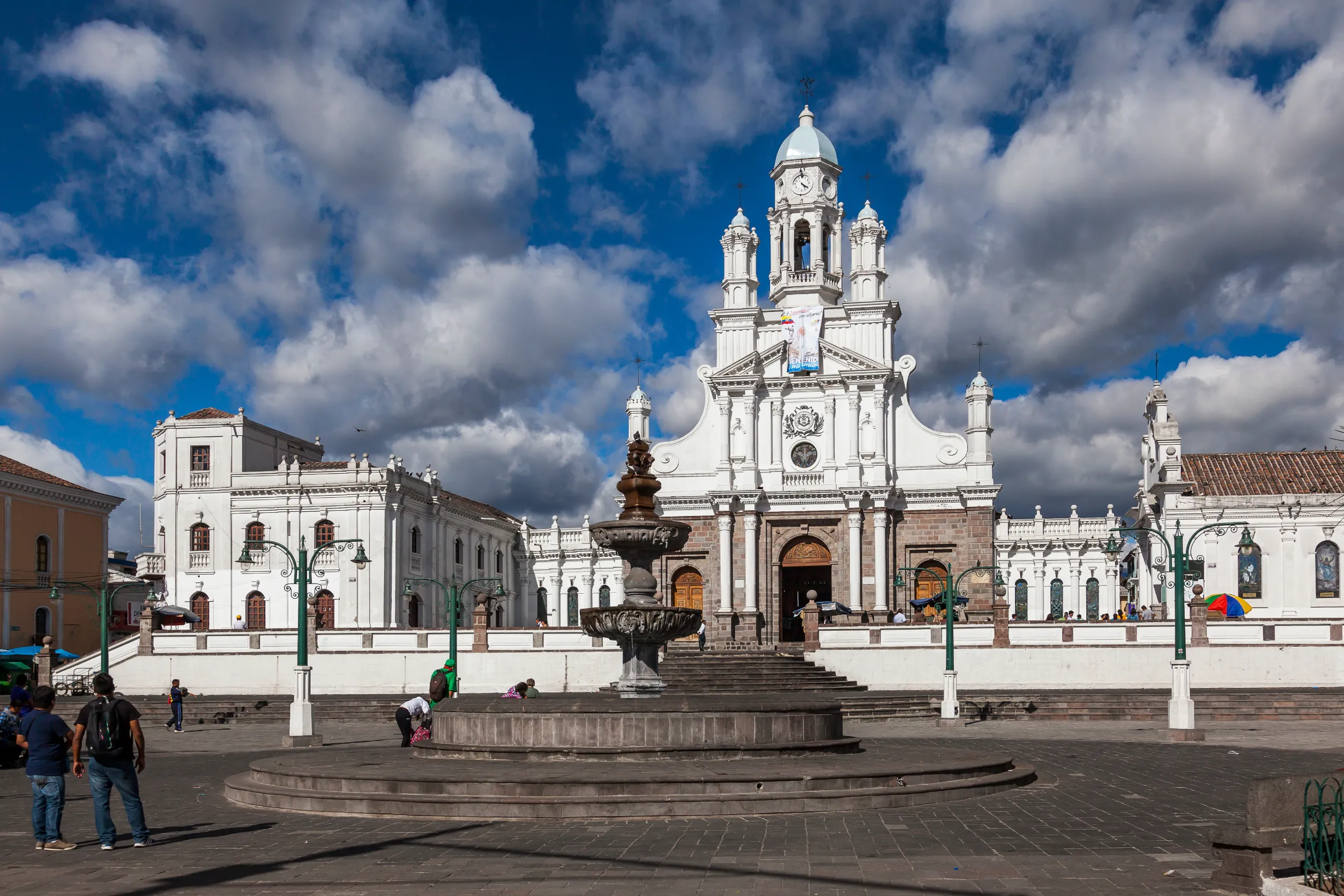 church and square sangolqu