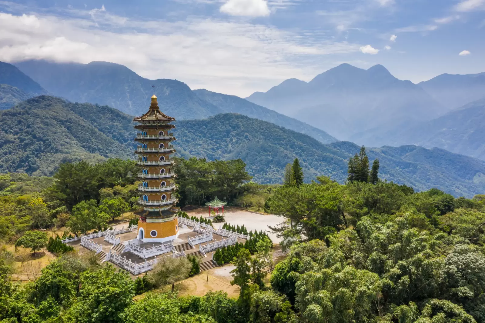 ci en pagoda at sun moon lake in nantou taiwan