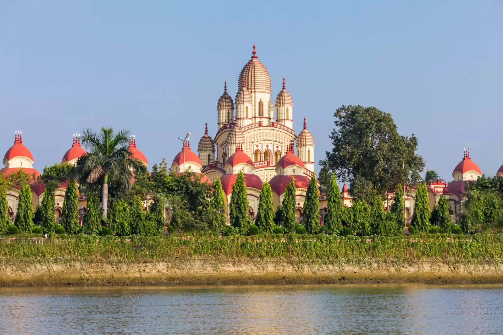 dakshineswar kali temple is a hindu temple located in kolkata india