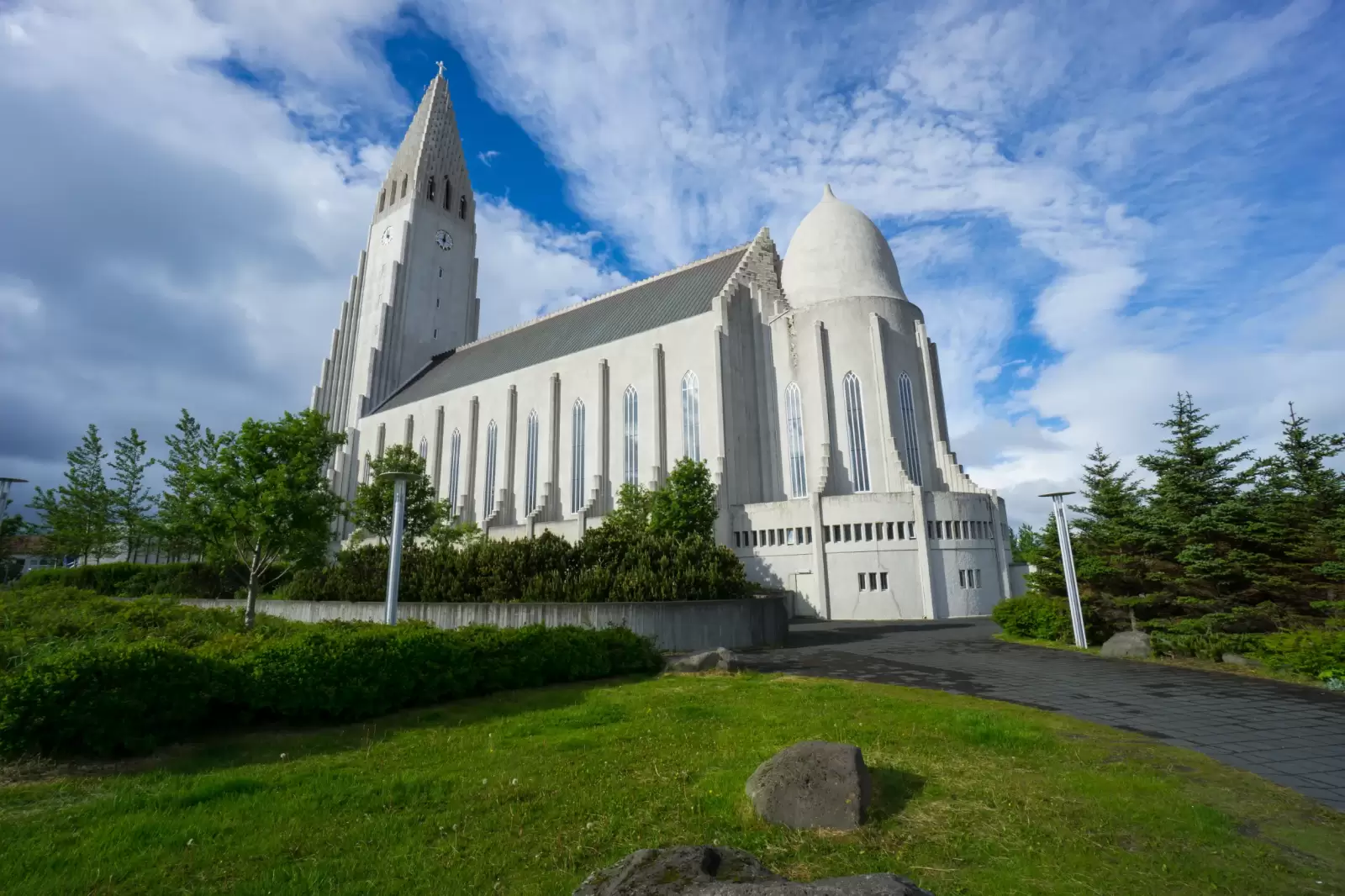 iceland hallgrimskirkja church in reykjavik city