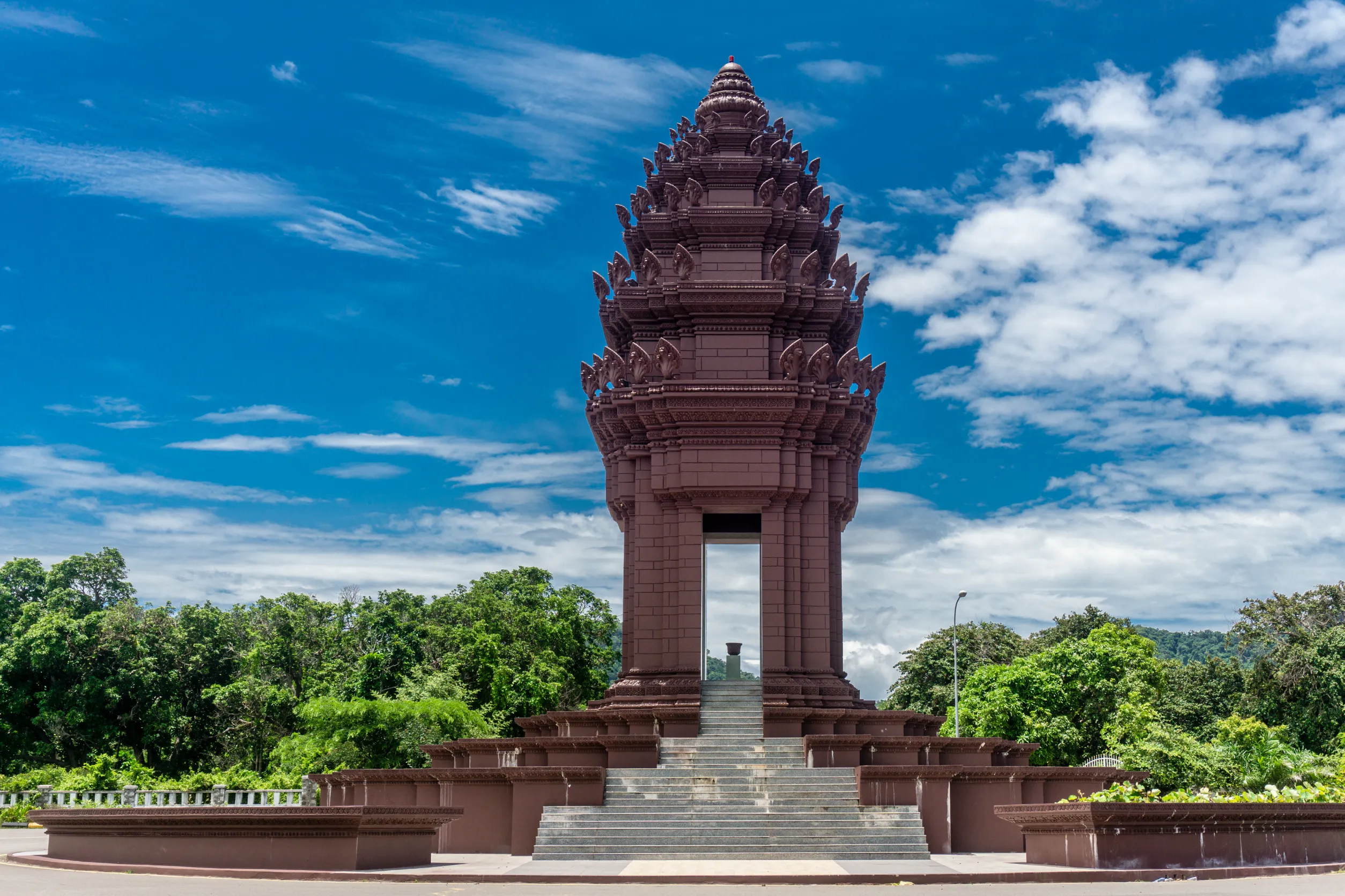 independence monument in kep cambodia