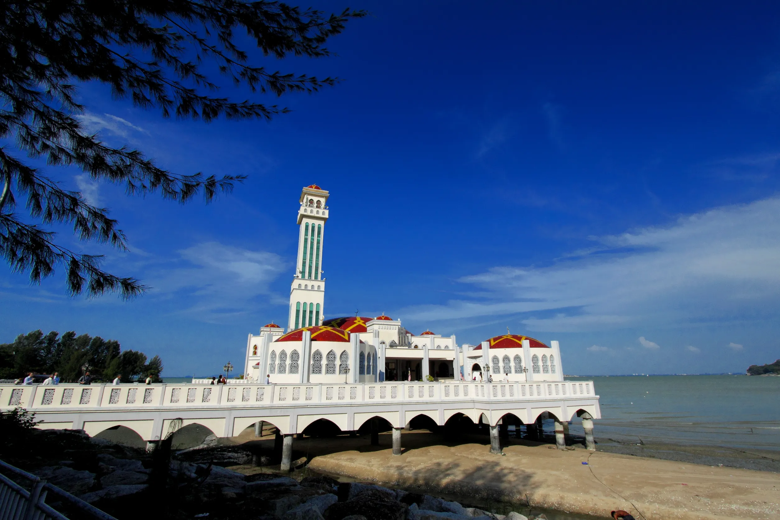islamic floating mosque of tanjung bungah penang