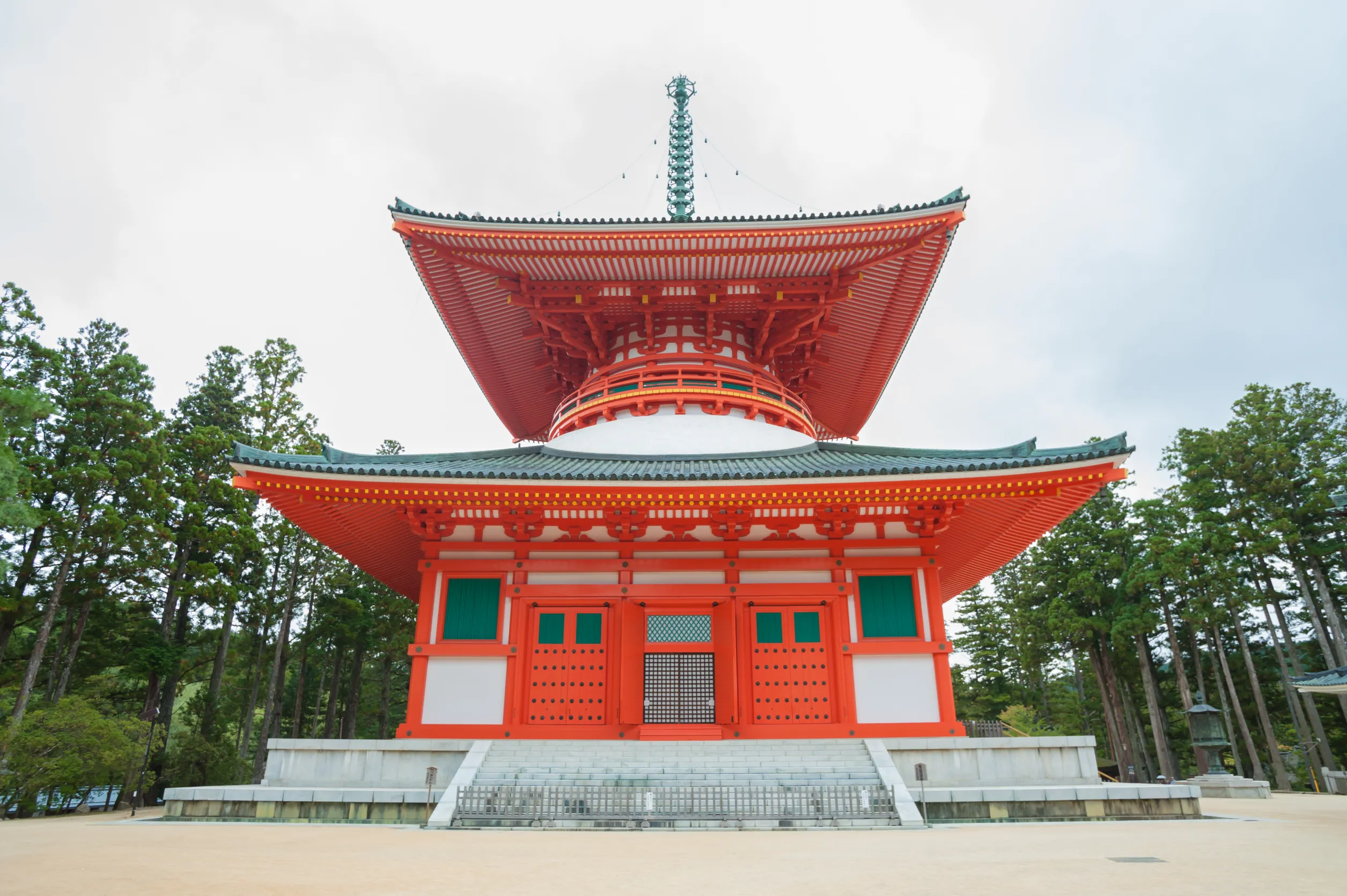 konpon daito pagoda at danjo garan temple in koyasa