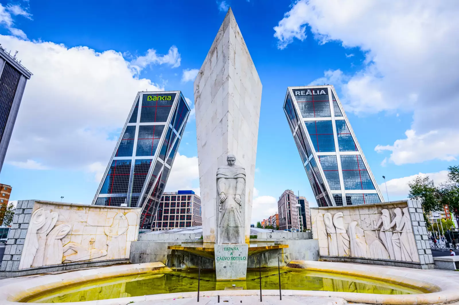 madrid spain puerta de europa towers