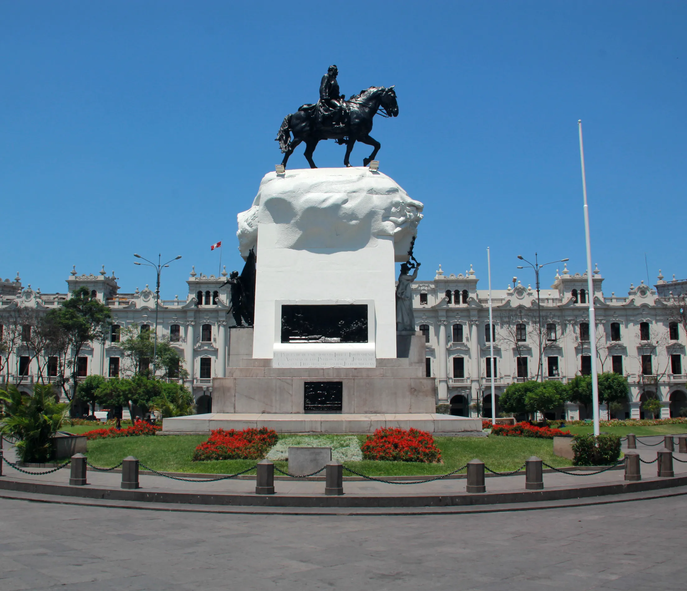 monument to jose de san martin on the plaza san marta