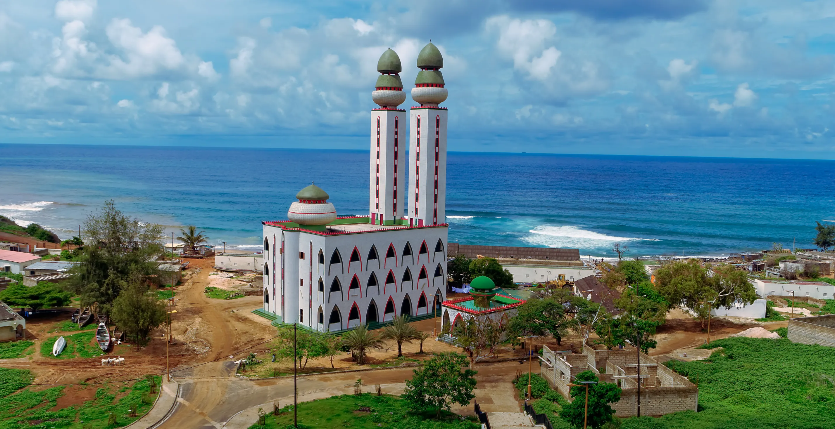 mosque of divinity in dakar senegal
