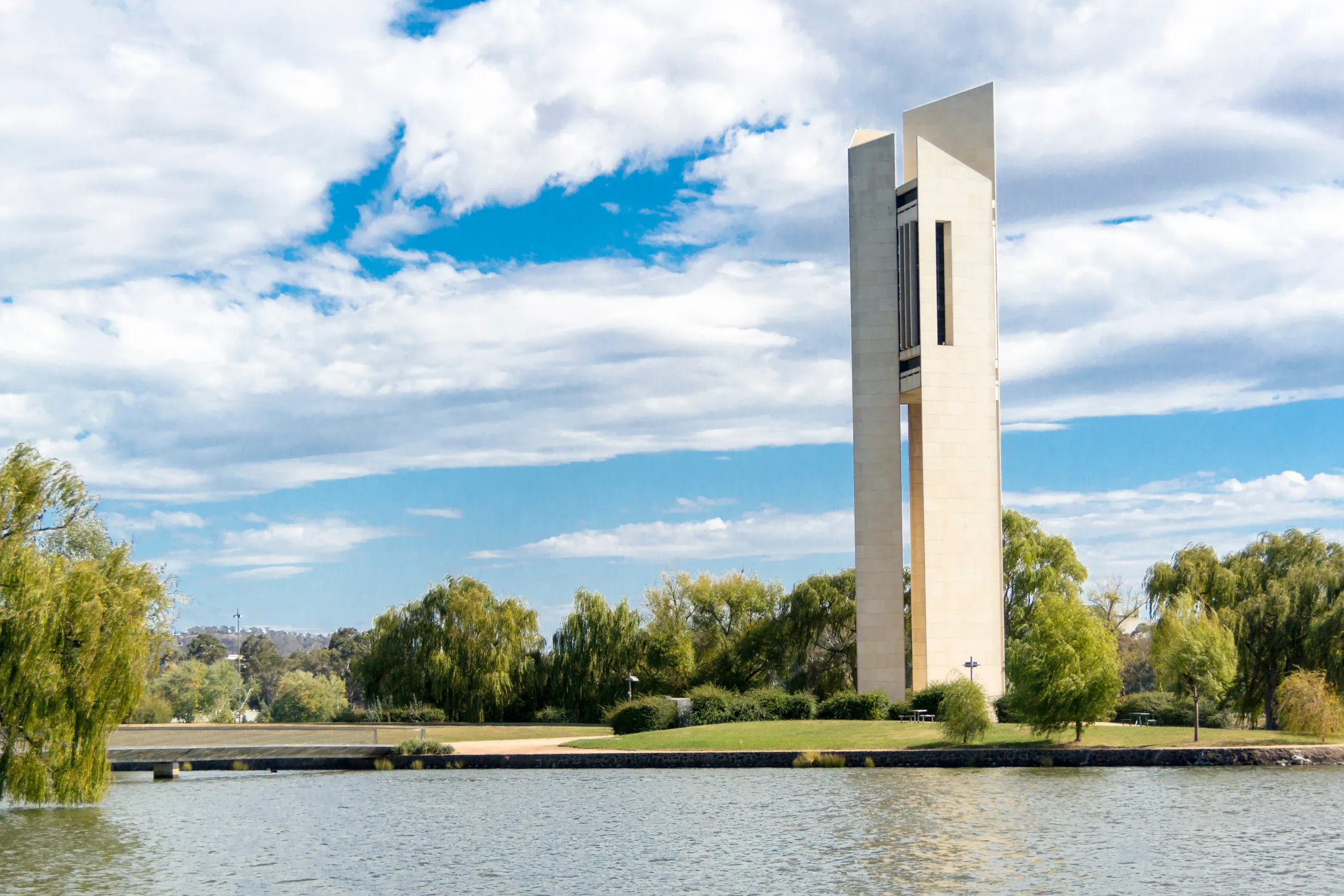 national carillon canberra australia