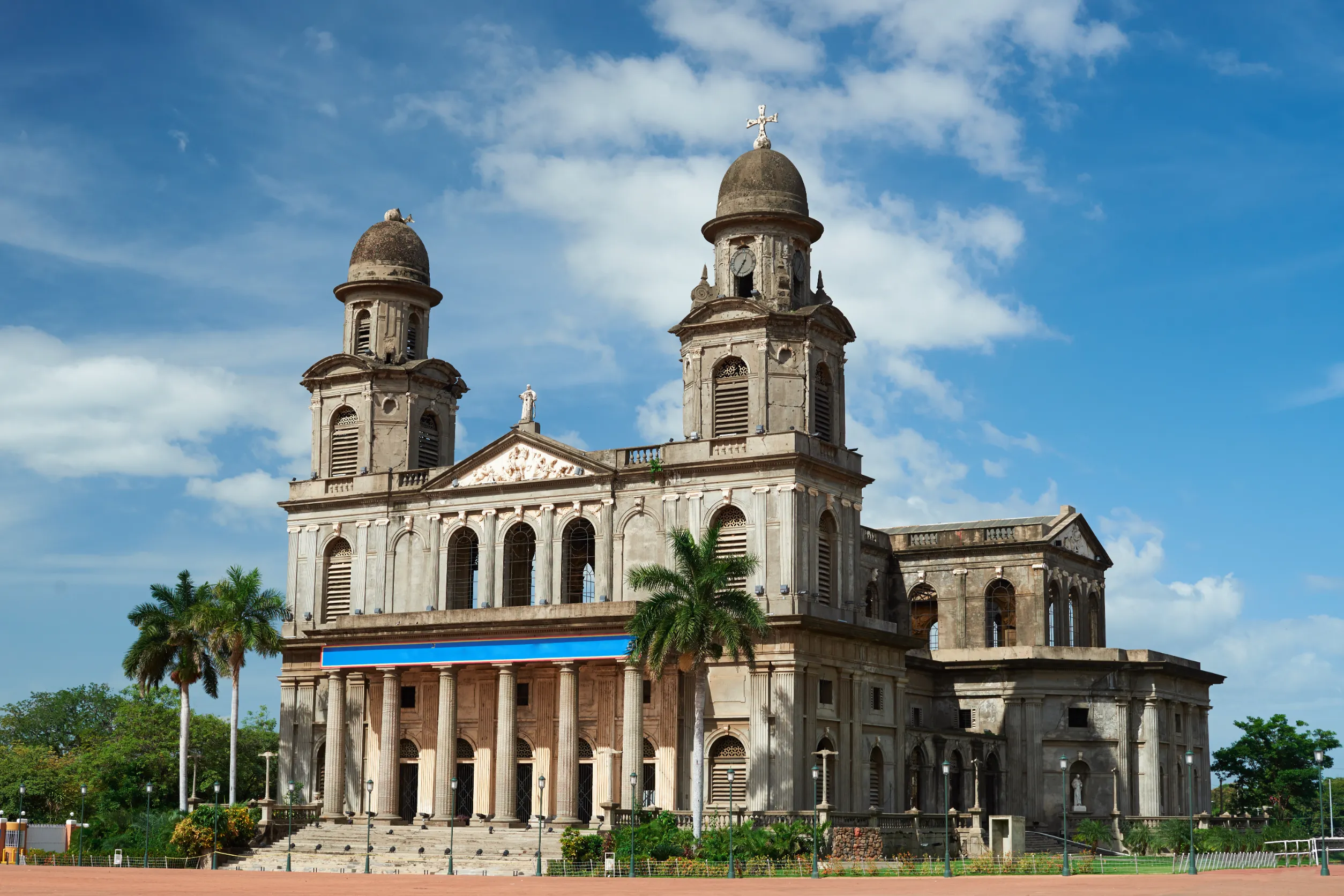 old cathedral in managua nicaragua central square