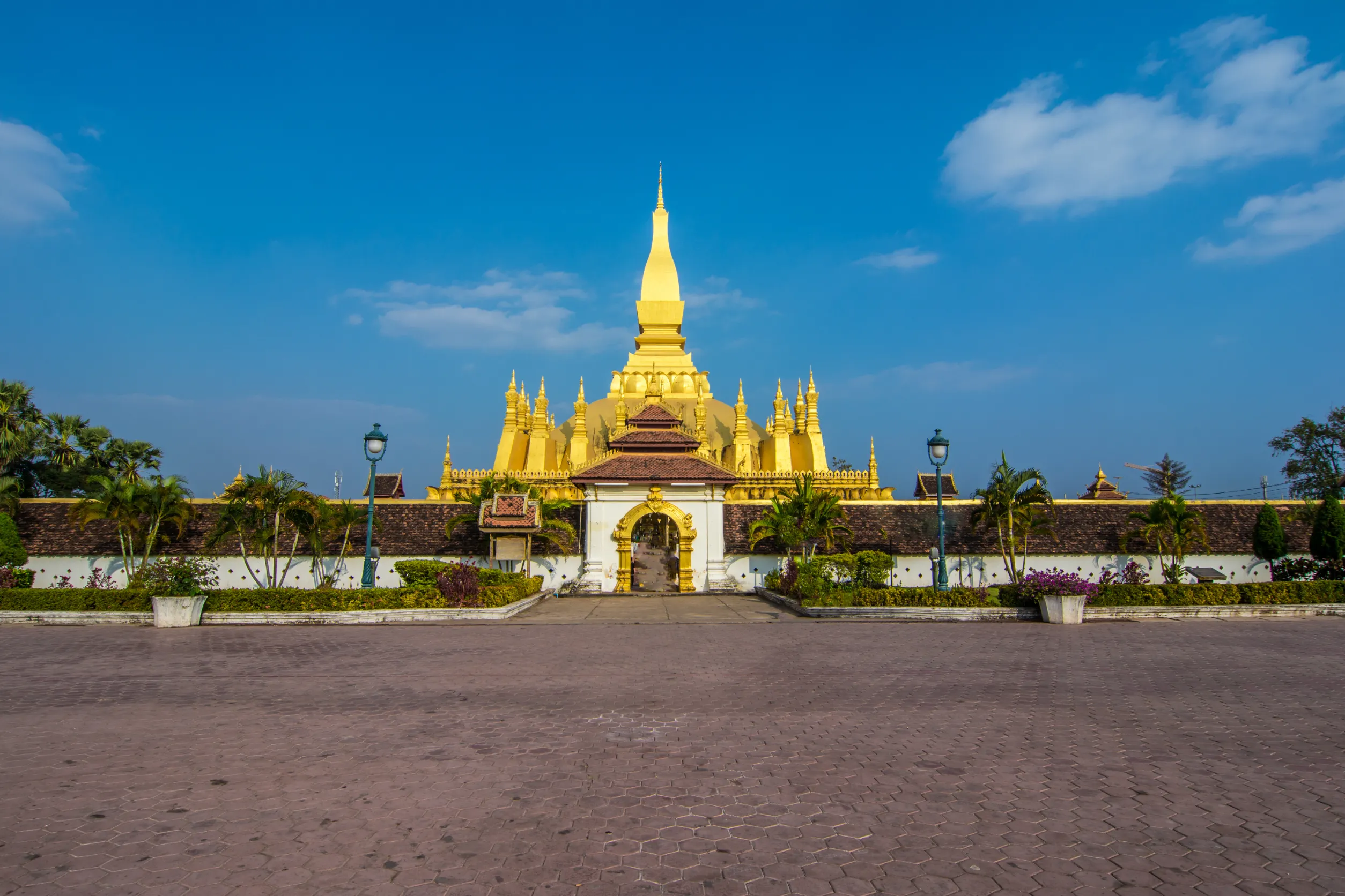 pha that luang great stupa in vientine laos
