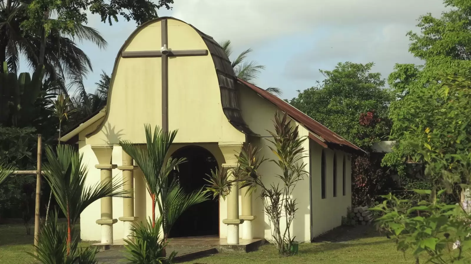 remote village church in tortuguero costa rica
