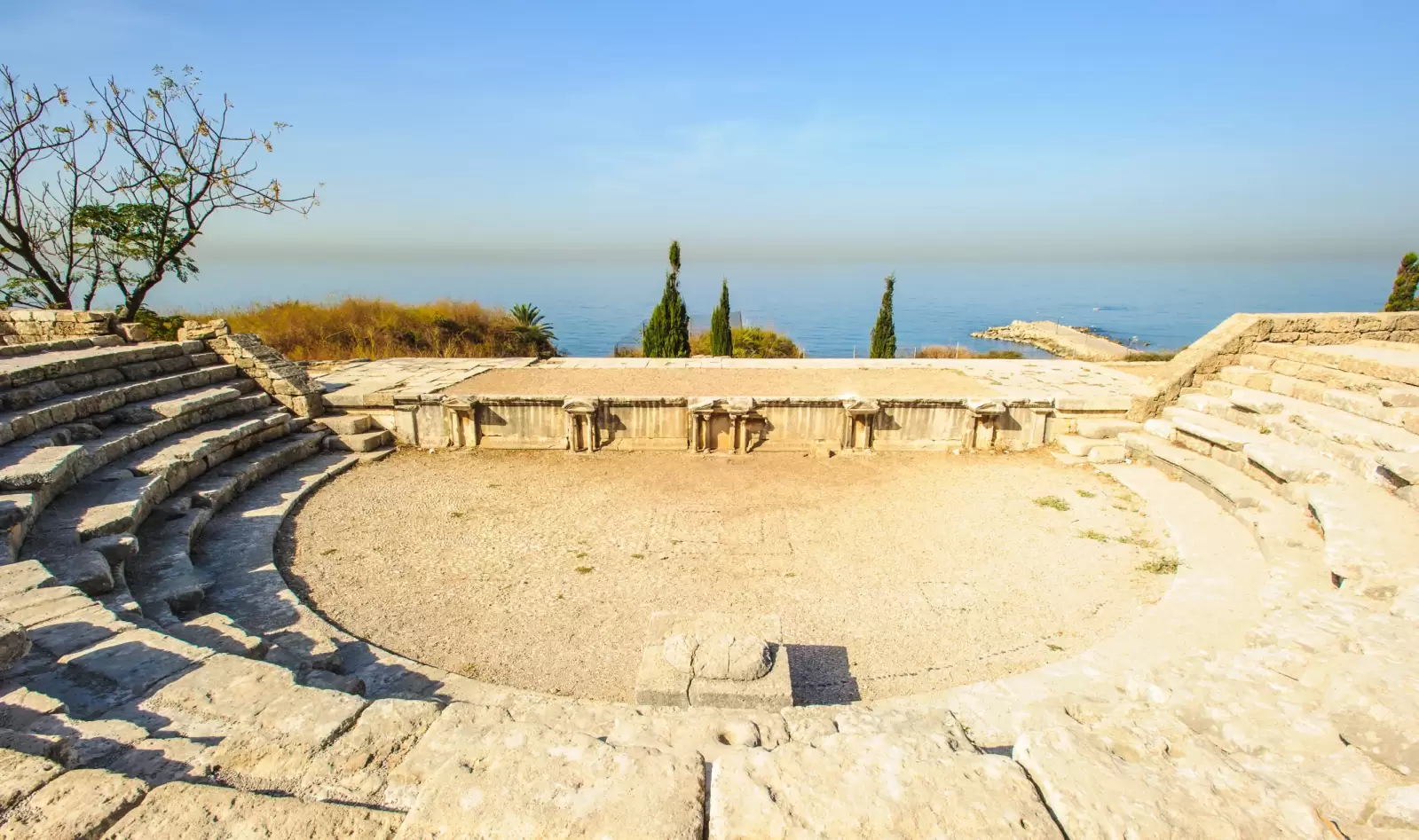 roman theater byblos lebanon