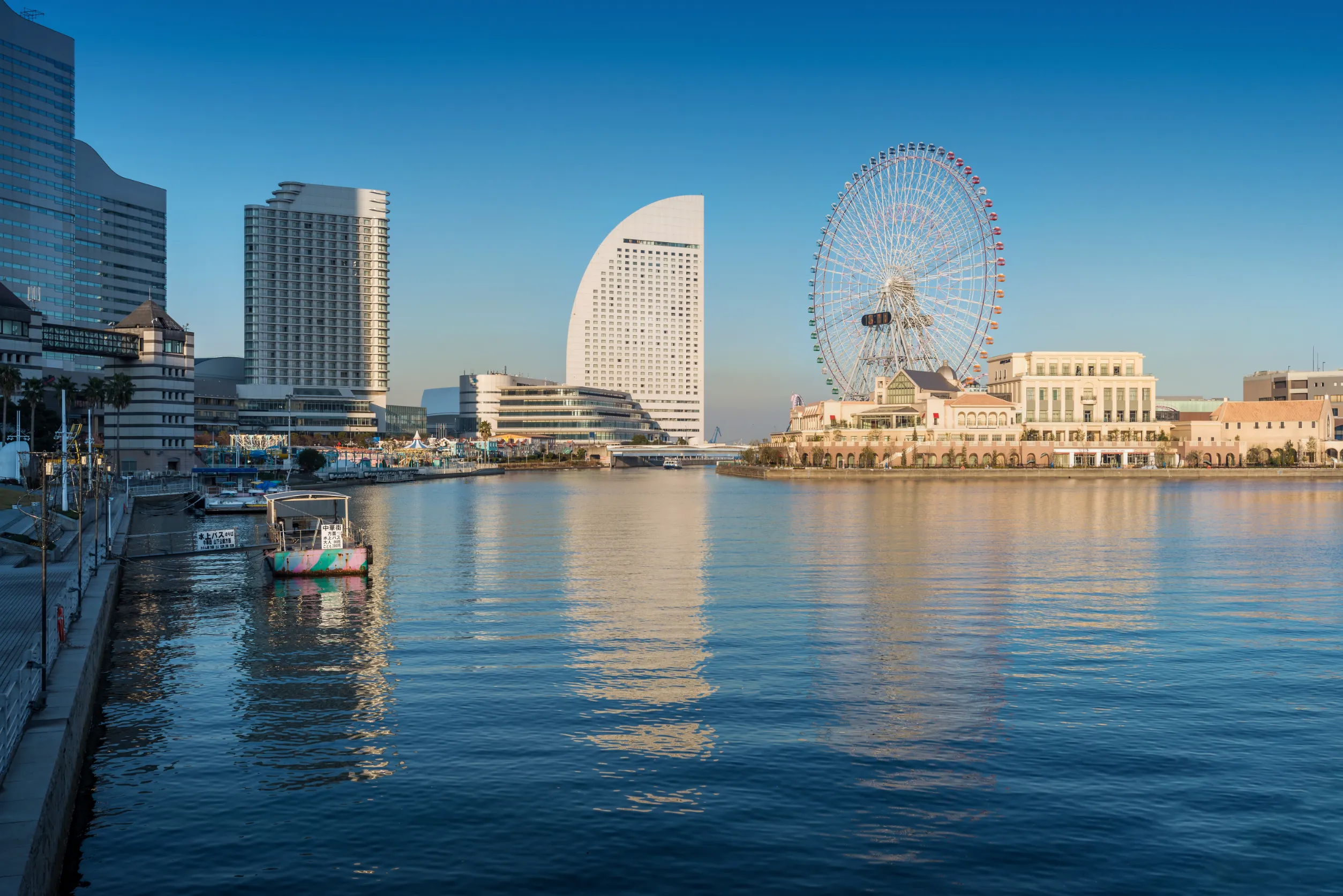 skyline of yokohama cityscape japan at minato mirai
