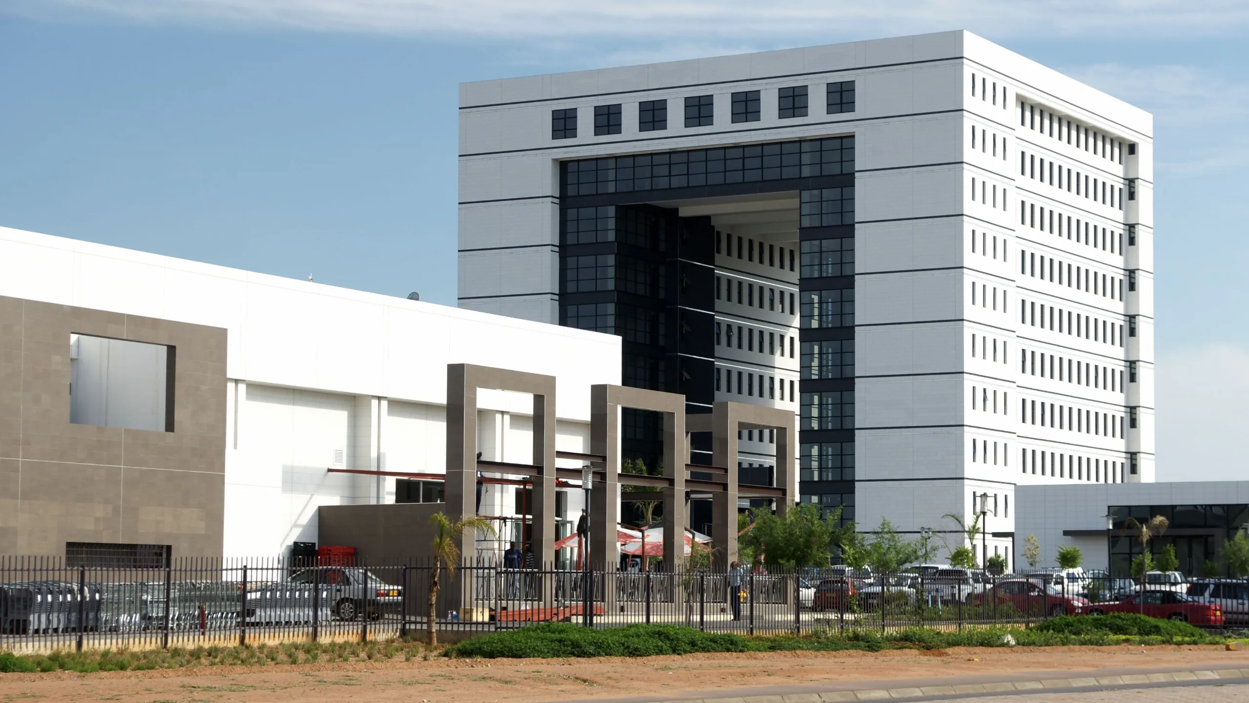 square mart building botswana
