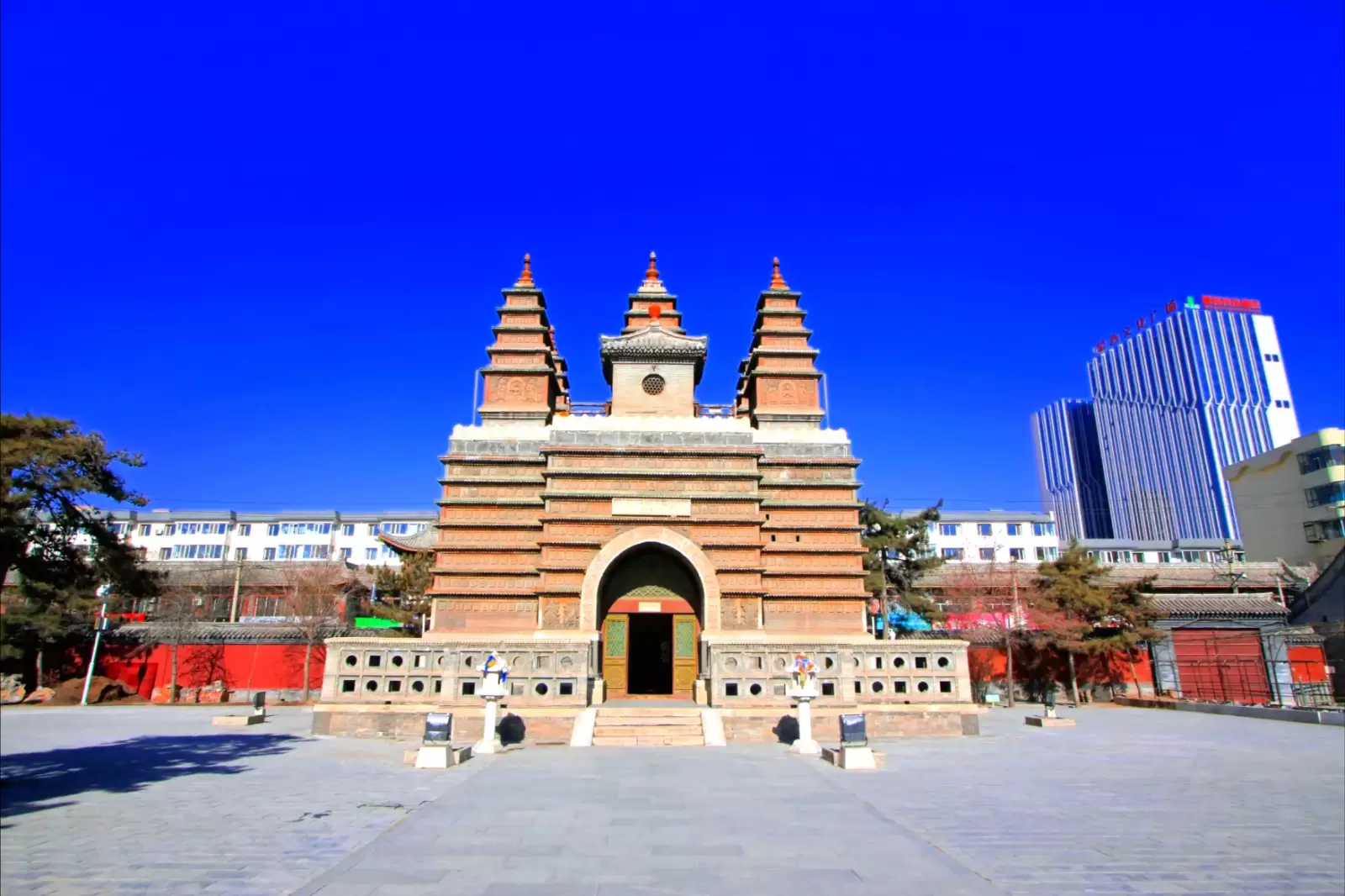 the beautiful sarira pagoda in mongolia