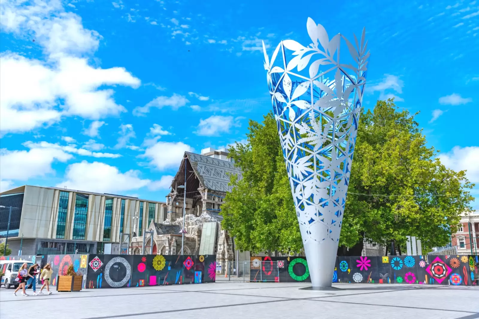 the famous city square monument in christchurch new zealand