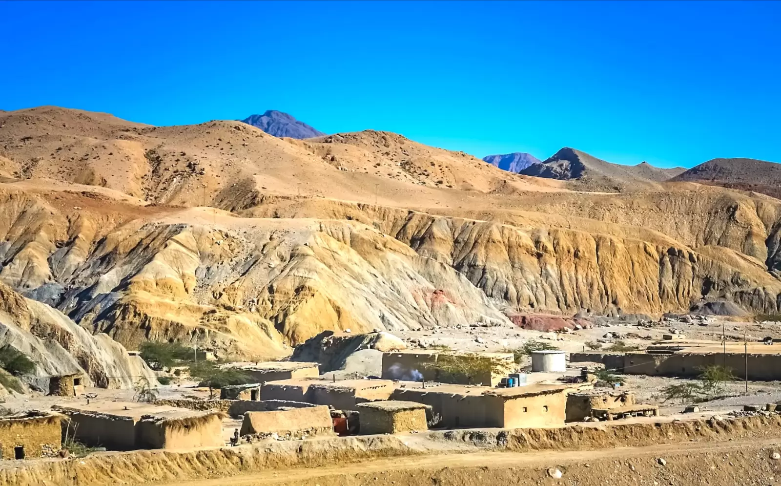 the famous hill monument in quetta pakistan
