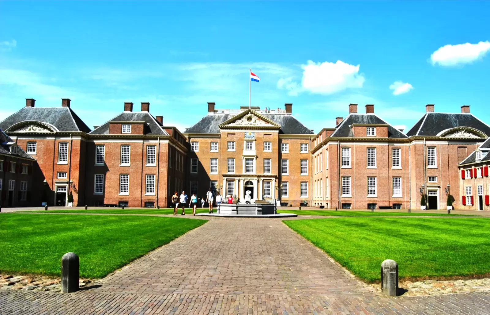 the president house building in apeldorn netherlands