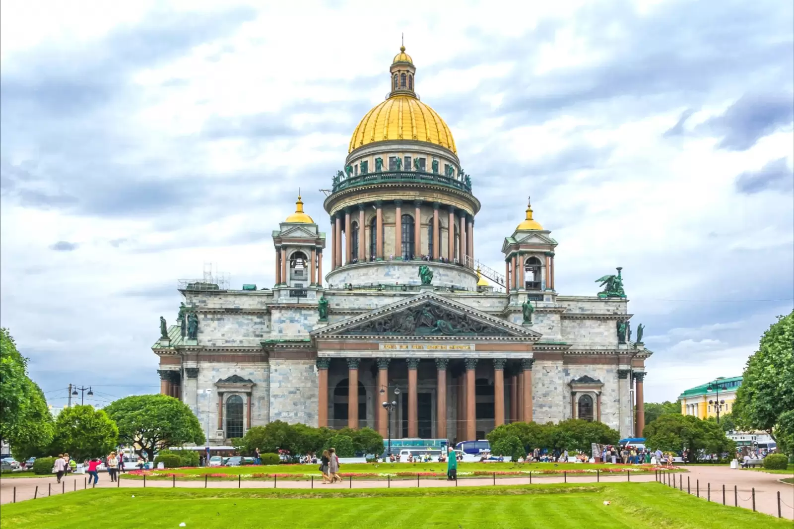 the saint isaac cathedra in st. petersburg russia