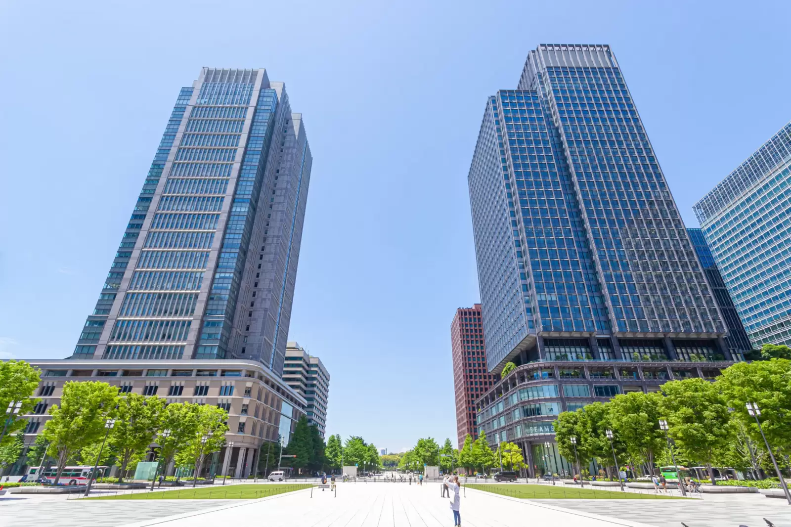 tokyo marunouchi urban landscape