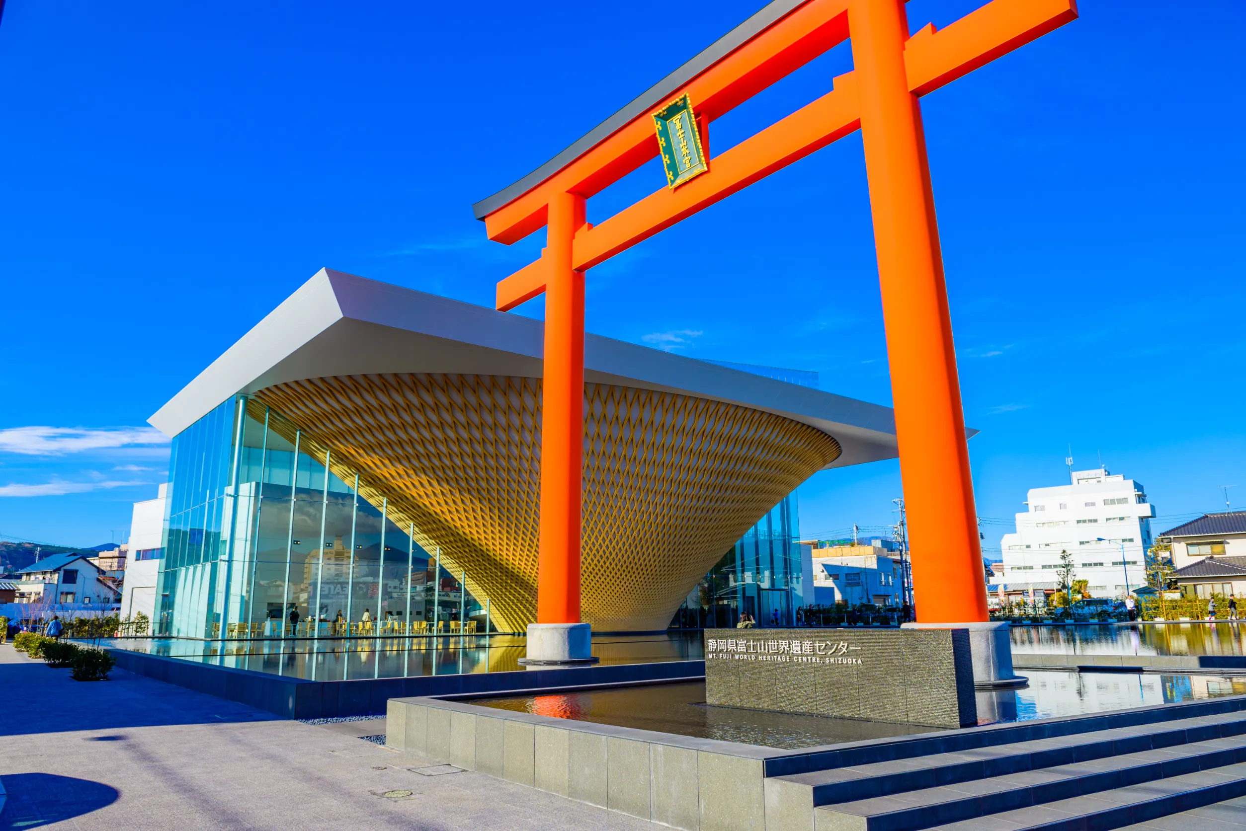 torii gate and mt fuji world heritage center in shizuoka 
