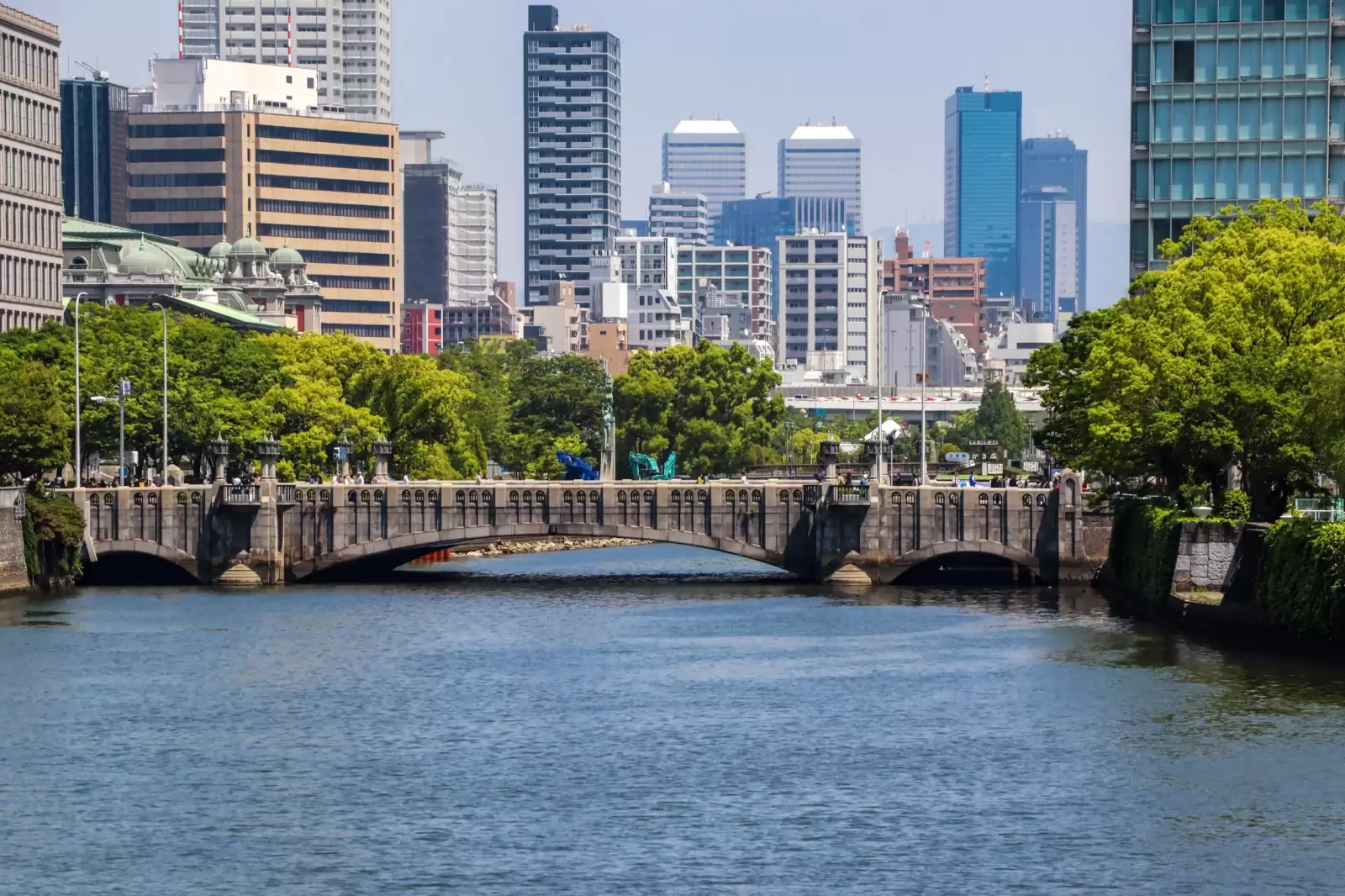 yodoyabashi and business district in nakanoshima osaka