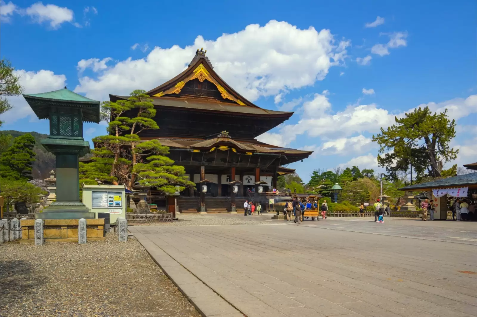 zenkoji temple the famous place in nagano japan